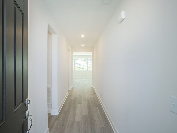 4th image of 2353 Williamsport Lndg