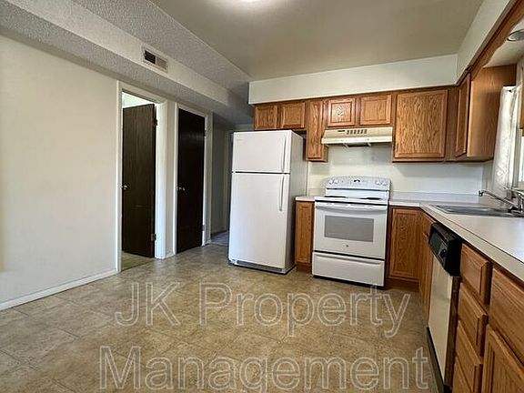 5th image of 1815 8th Ave N Unit 4
