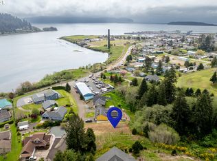 105 Franklin Dr, Garibaldi, OR 97118