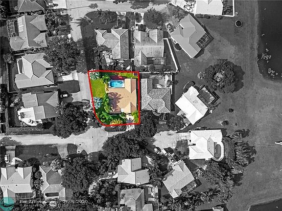 2nd image of 7013 NW 40th Ct