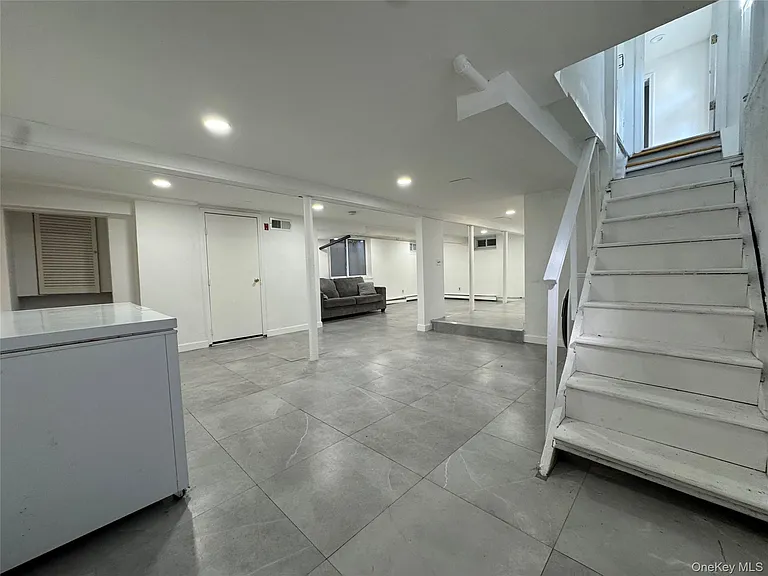 267 Plainfield Ave #1F — Photo 2