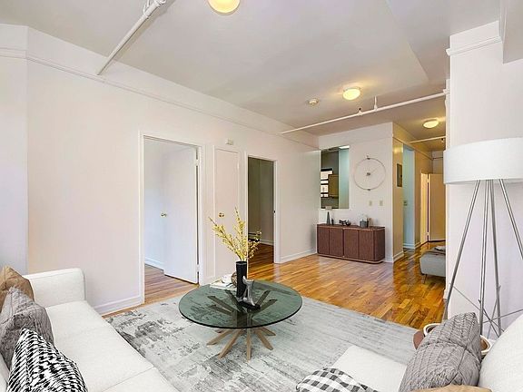 3rd image of 30 Bradhurst Ave APT 3