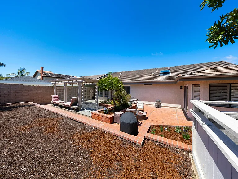 24356 Titus Dr — Photo 29