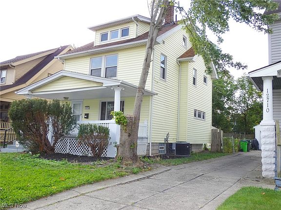 3rd image of 12714 Maplerow Ave