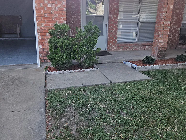 1810A S Williams Ln #A — Photo 2