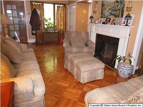 4th image of 221 Edison St