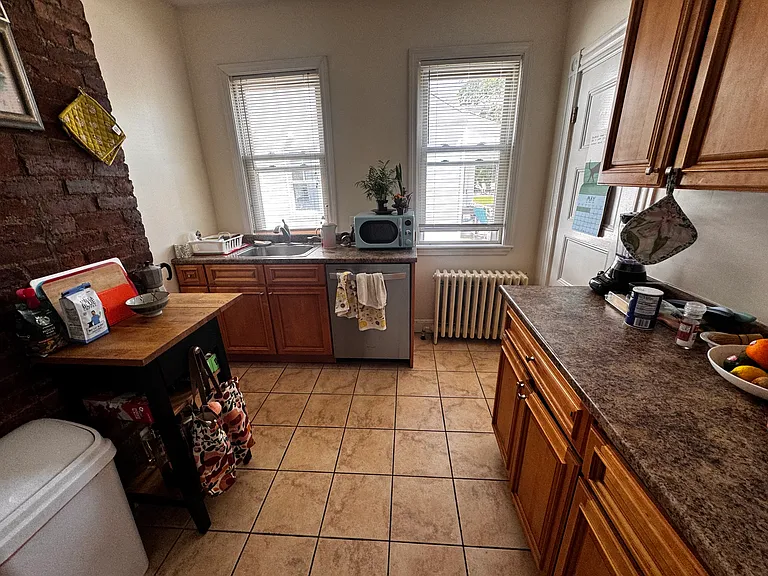 75 Elmira St #1 — Photo 7