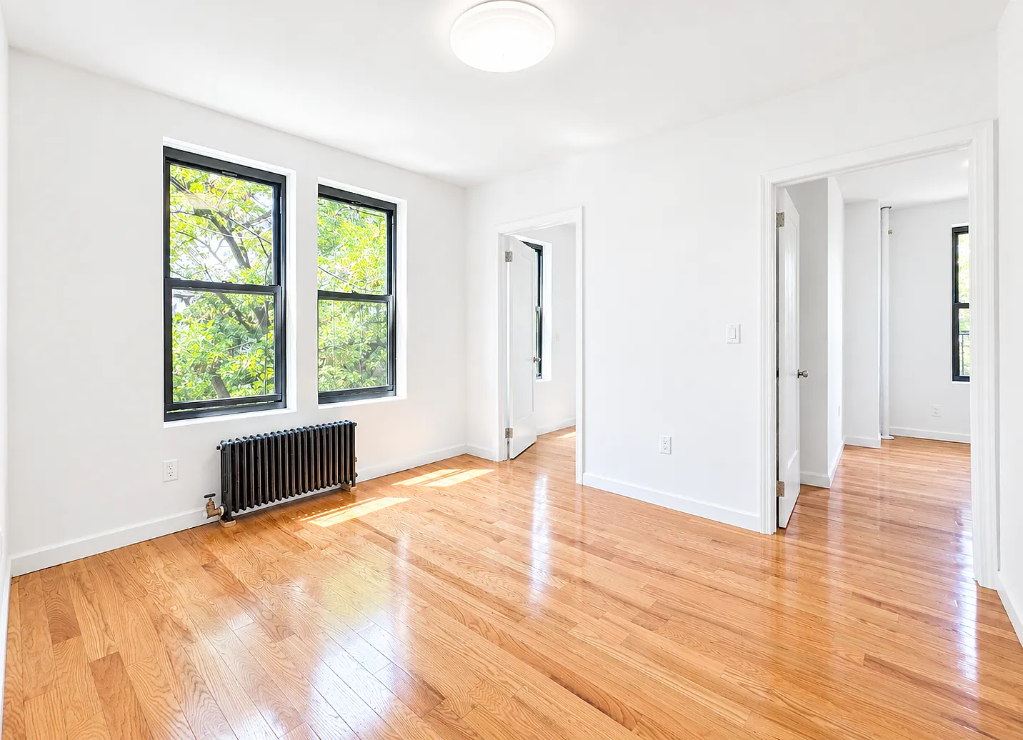 19 Christopher Street — Photo 1
