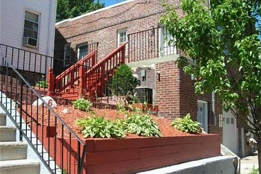 Beautiful main private entrance 