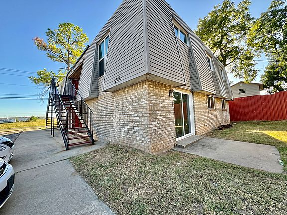 2nd image of 7321 Melrose Ln #7305B
