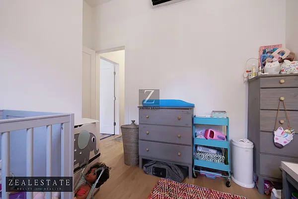 Rented by ZealEstate Group Inc | media 19