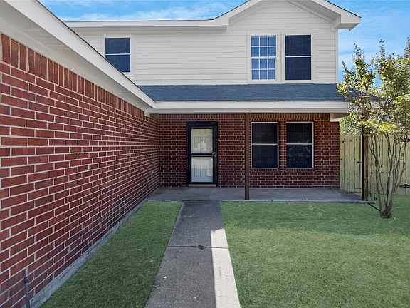 3rd image of 408 Centennial Pl
