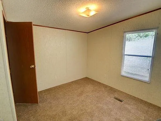 235 Magnolia Way — Photo 5
