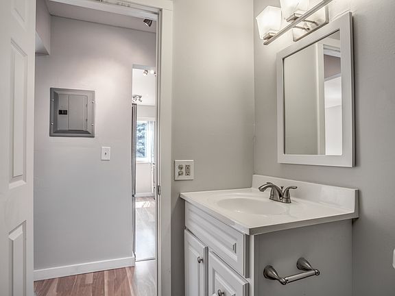 3rd image of 732 Polk St NE #1