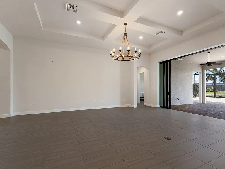 712 Sigsbee Loop — Photo 9