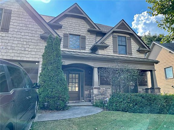3rd image of 2620 Village Chase Dr