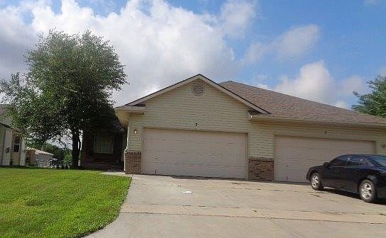 2nd image of 5 W Cedar Pointe Ct #7
