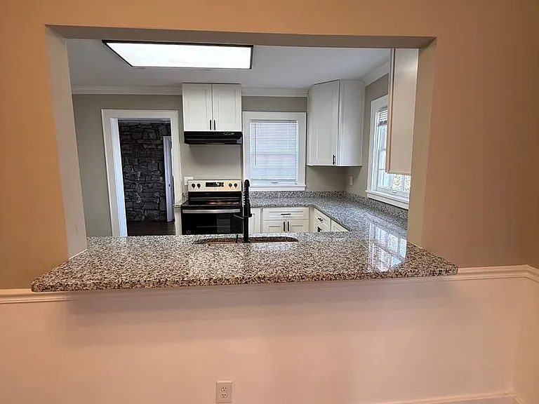 287 E Eastland St — Photo 16