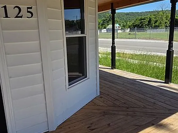 125 N Chamberlain Ave, Rockwood, TN 37854