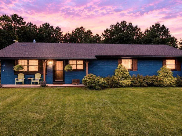 61 Natalie Ln, Harpers Ferry, WV 25425