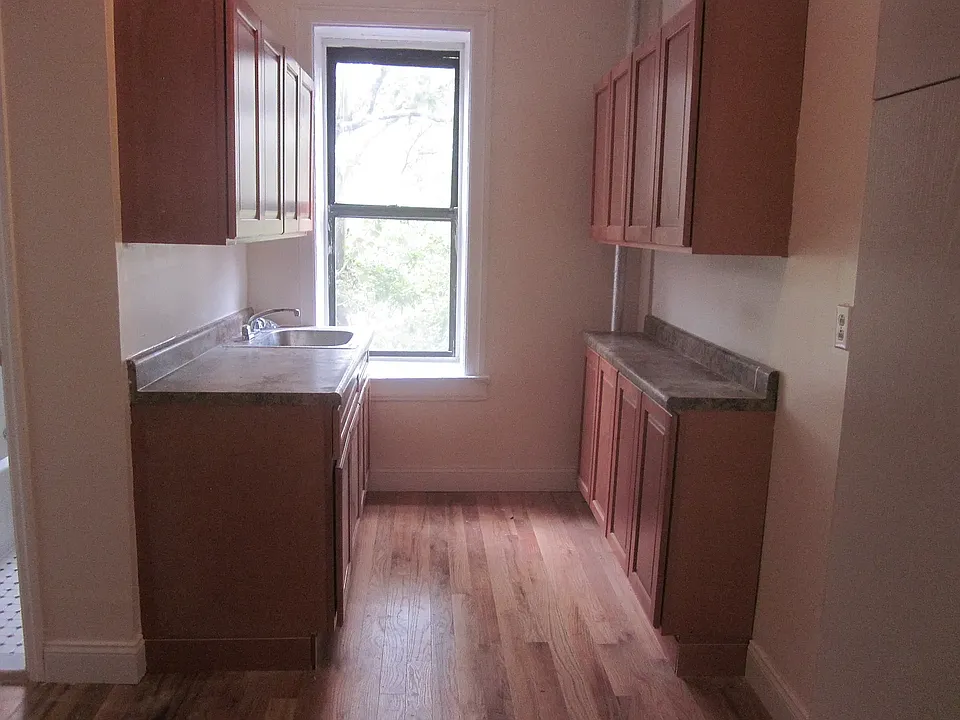 204 Ross St #B18