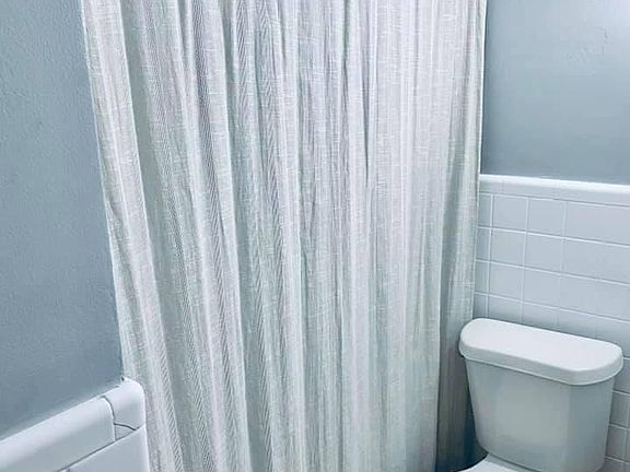 5th image of 205 Washington St APT 3