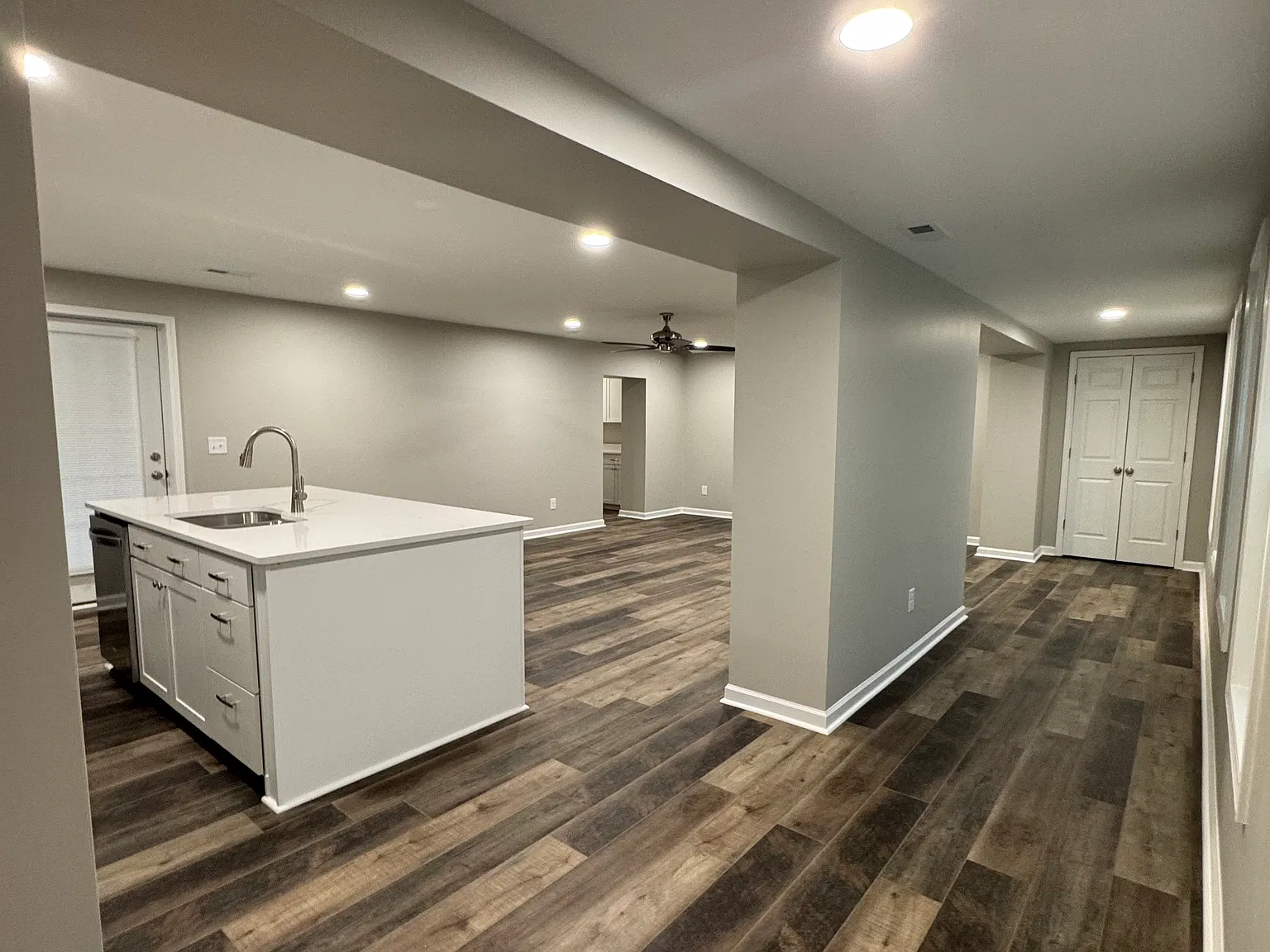 176 Grimes Blvd — Photo 2