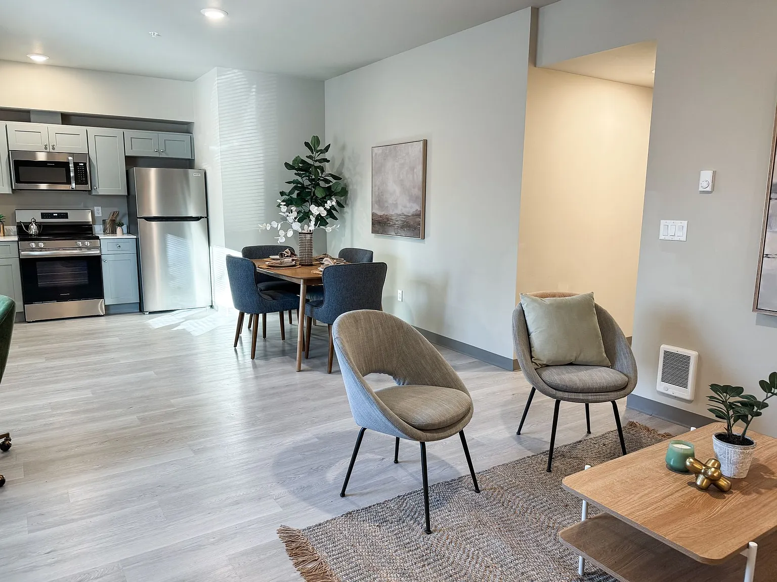 Swan Grove Apartments — Photo 4