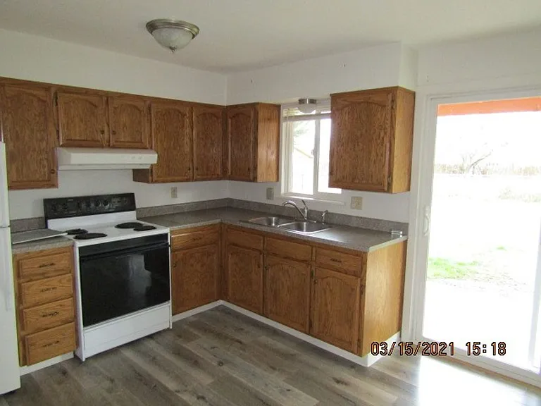 2417 & 2419 Happy Valley Dr — Photo 3