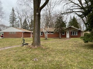 909 Bellevue St, Green Bay, WI 54302