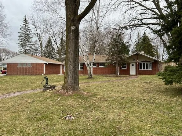 909 Bellevue St, Green Bay, WI 54302