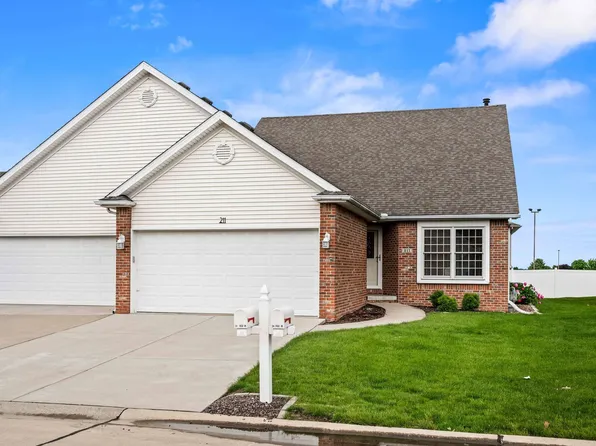 211 Field Dr, Normal, IL 61761