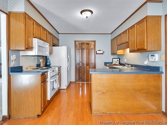 4th image of 6300 Lake Trail Dr