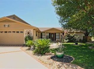 233 Carnoustie St, Meadowlakes, TX 78654