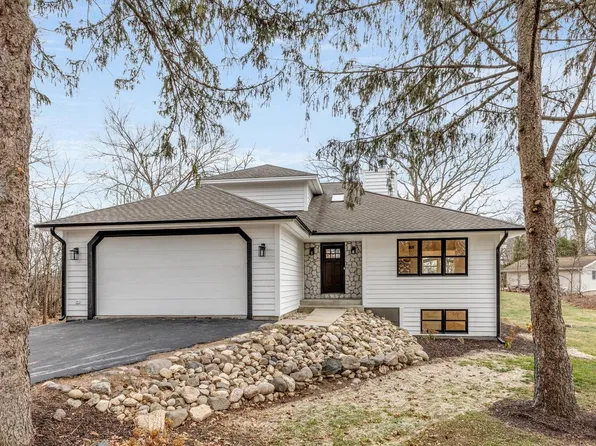 W2494 Main ROAD, Lake Geneva, WI 53147
