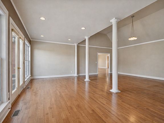5th image of 503 Tarver Ct