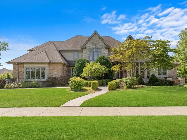 23054 Sun River Dr, Frankfort, IL 60423