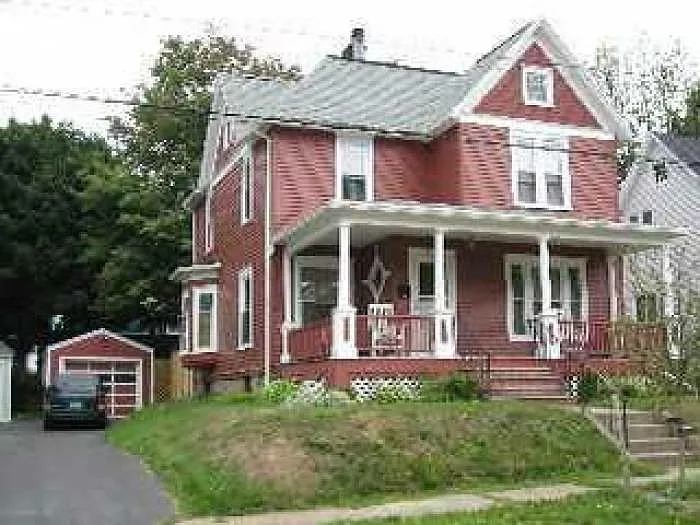 95 Bowen St photo 1