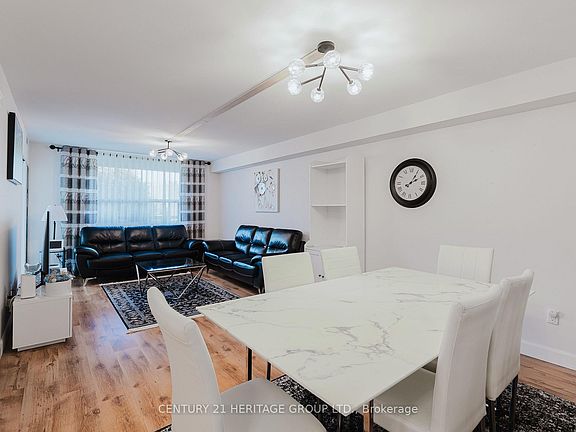 4th image of 40 Harding Blvd #203