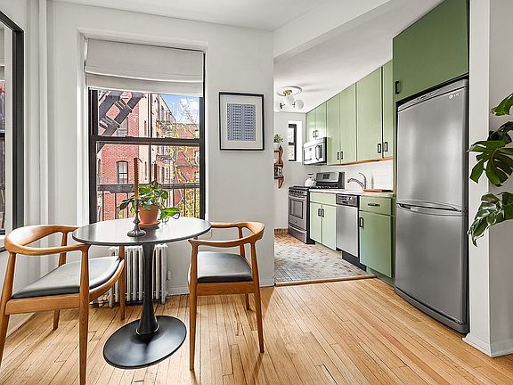 3rd image of 443 Hicks St APT 4E