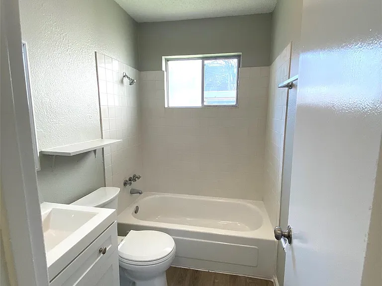 404 Swanee Dr #B — Photo 5