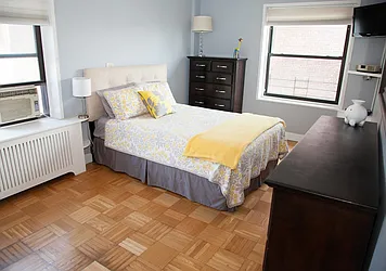 Sold by Ellen Jittrarachit, LREB