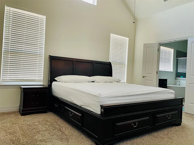 18001 Dufour Dr — Photo 11