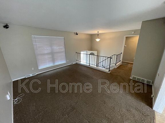 3rd image of 11017 W 49th St