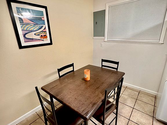 4th image of 211 University Dr APT A