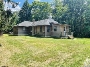 5741 Duerer St, Egg Harbor City, NJ 08215