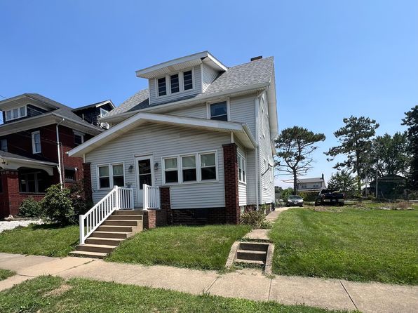 306 Smith Ave NW