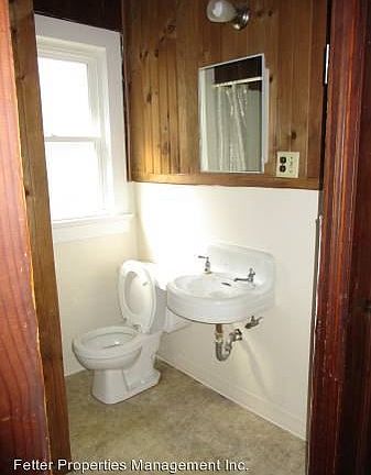 4th image of 13 Yorkshire Dr APT B