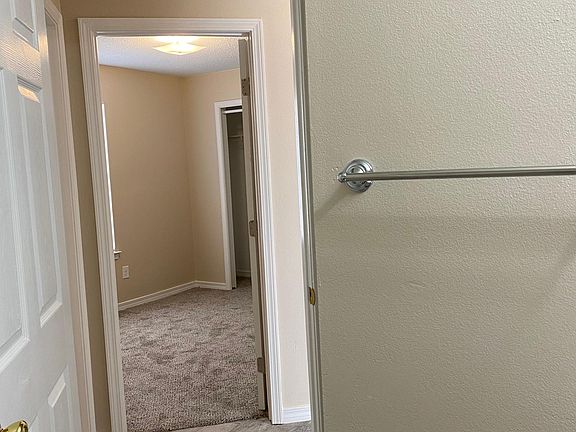 5th image of 2028 Marquesas Ln