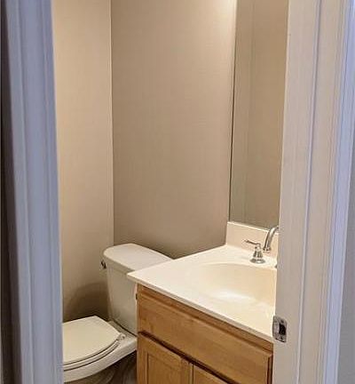 3rd image of 6343 Bellaire Dr